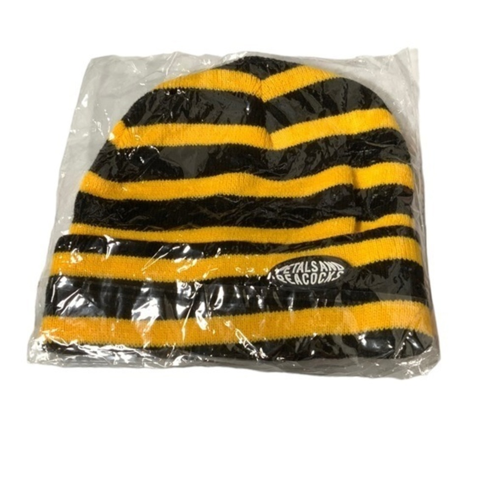 Petals and Peacocks black yellow stripes knit beanie hat NWT‎